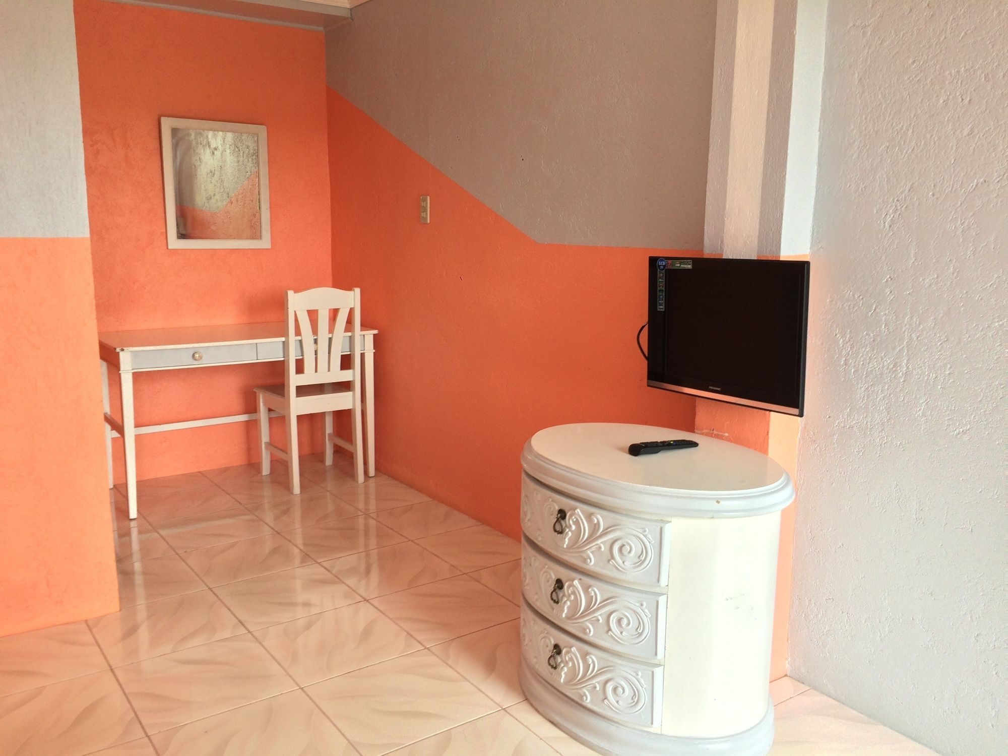 טגאיטאי El Paso Inn מראה חיצוני תמונה